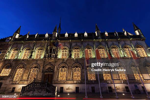 kortrijk town hall - kortrijk city stockfoto's en -beelden