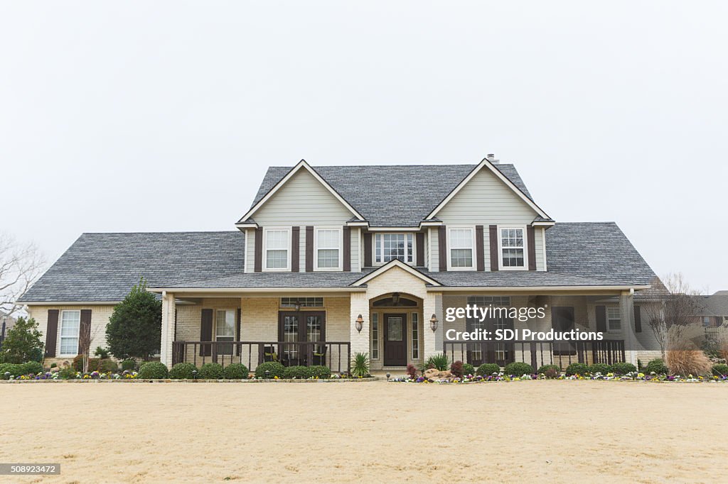 Hermoso nueva casa en la zona