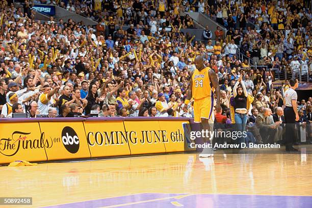 Nba Side Line 16,340 Nba Sideline Stock Photos, High-Res Pictures, and Images - Getty ...