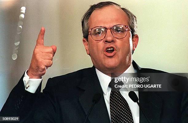 Foto tomada el 02 de noviembre de 1995 del presidente de Colombia Ernesto Samper. AFP PHOTO/Pedro UGARTE