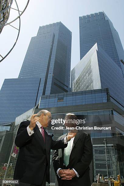 Brunner Building Col 2,926 The Warner Building Photos & High Res Pictures - Getty Images