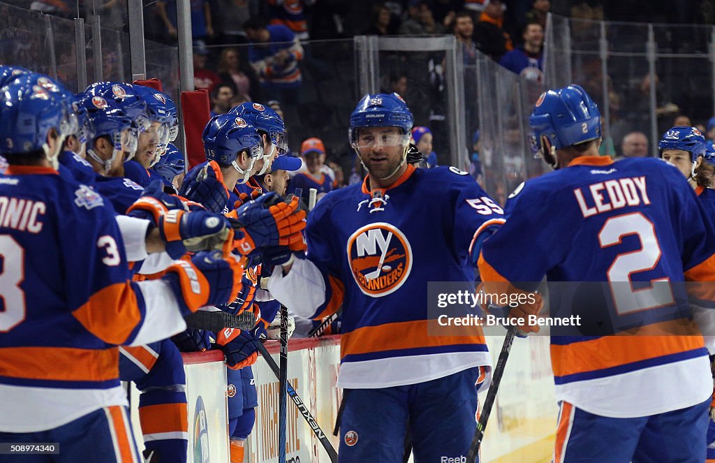 Edmonton Oilers v New York Islanders