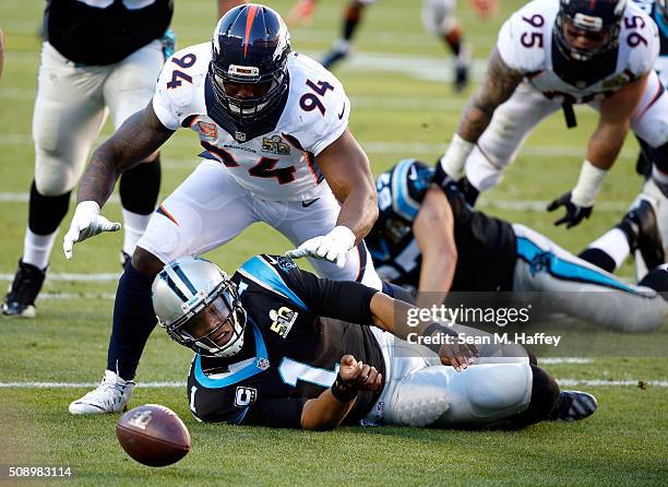 Cam Newton of the Carolina Panthers fumbles the ball in the first quarter of Super Bowl 50 at Levi's Stadium on February 7, 2016 in Santa Clara,...