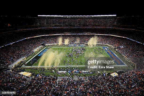 Confetti falls as the Denver Broncos celebrate defeating the Carolina Panthers 24-10 in Super Bowl 50 at Levi's Stadium on February 7, 2016 in Santa...