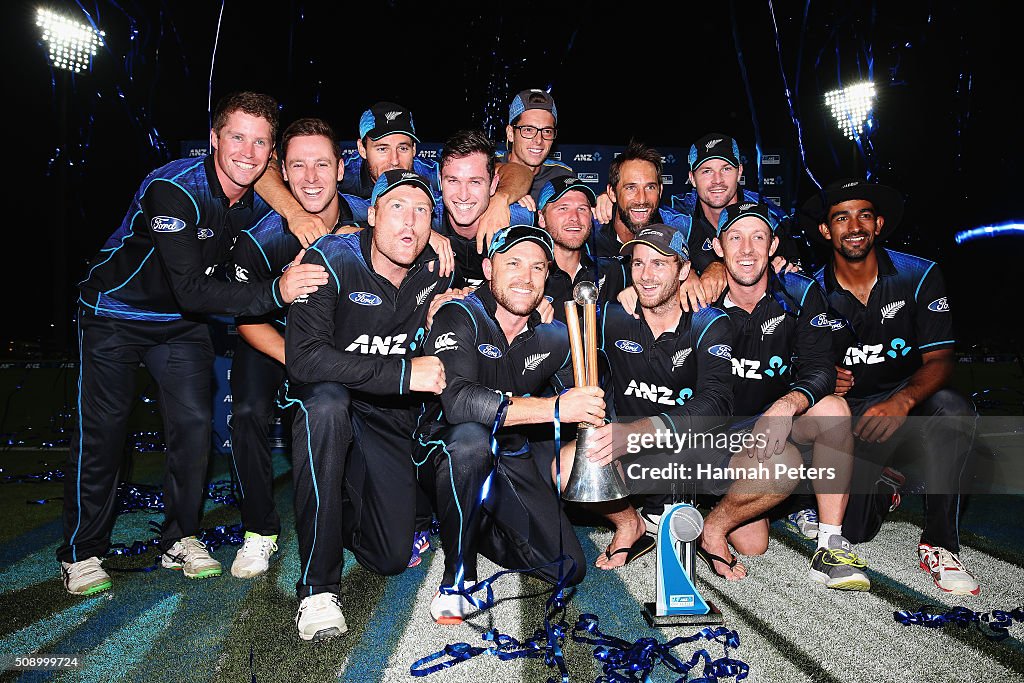 New Zealand v Australia - 3rd ODI