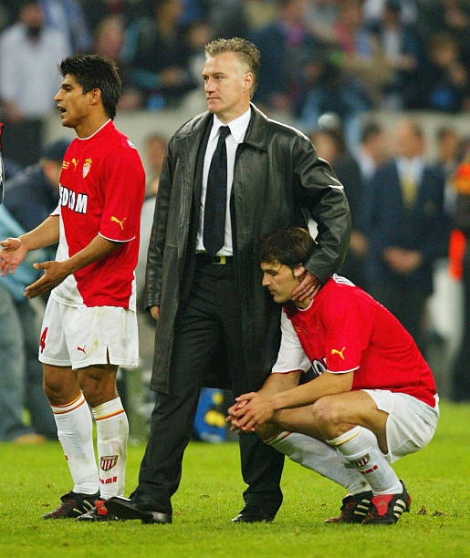 Manager Didier Deschamps of AS Monaco consoles Fernando Morientes during the UEFA Champions League Final match between AS Monaco and FC Porto at the...