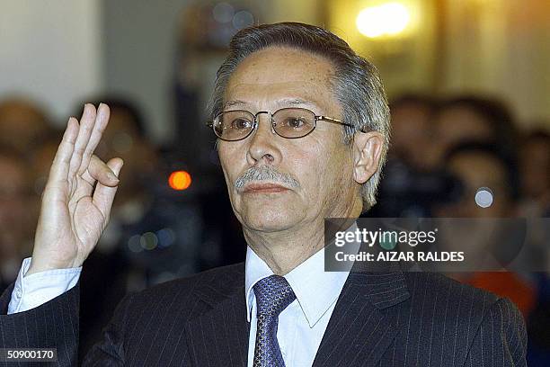 Guillermo Torrez Orias jura como ministro de Mineria e Hidrocarburos el 26 de mayo de 2004, en el Palacio Presidencial Quemado, en La Paz. Torrez...