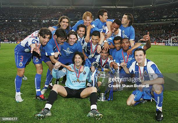 Porto players celebrate winning the Champions League during the UEFA Champions League Final match between AS Monaco and FC Porto at the AufSchake...