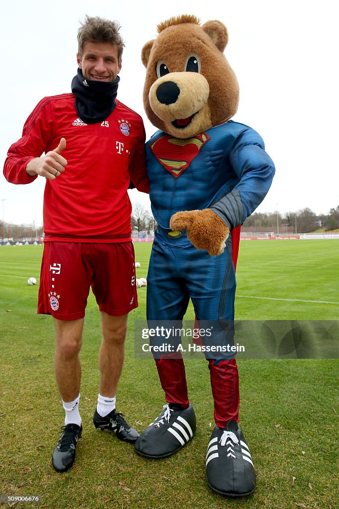 FC Bayern Muenchen - Training Session