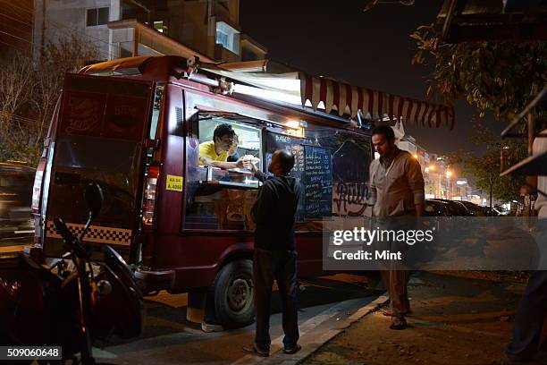 Square Ruth Square Ruth Truck Photos and Premium High Res Pictures - Getty Images