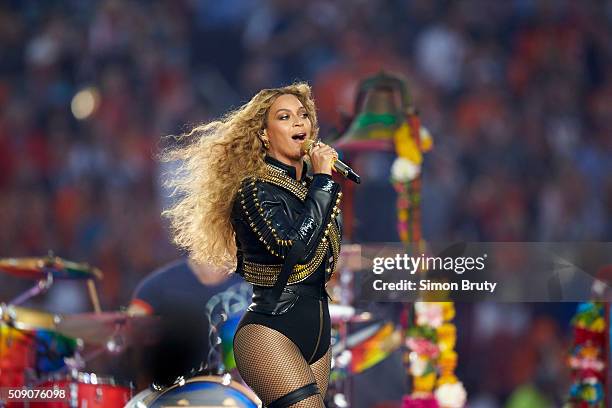 Super Bowl 50: Celebrity singer Beyonce performing during halftime show of Denver Broncos vs Carolina Panthers game at Levi's Stadium. Santa Clara,...