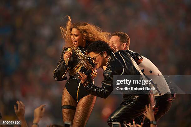 1,624 Bruno Mars 2016 Stock Photos, High-Res Pictures, and Images ...