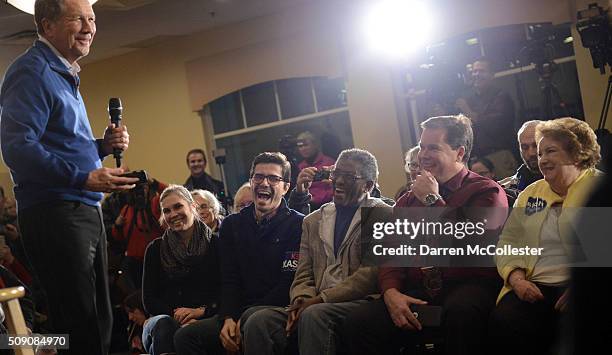 Ohio Governor and Republican Presidential candidate John Kasich speaks at a town hall at The Derryfield February 8, 2016 in Manchester, New...