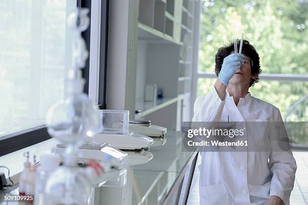 Counter Backround Lab Lab Counter Background Photos and Premium High Res Pictures - Getty Images