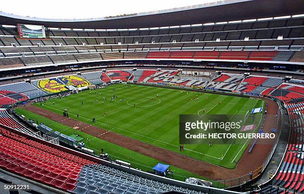Vista del estadio "Azteca" en el cual se juega el partido entre America y Toluca, valido por la ronda final de los cuartos de final del Torneo de...