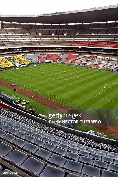 Vista del estadio "Azteca" en el cual se juega el partido entre America y Toluca, valido por la ronda final de los cuartos de final del Torneo de...
