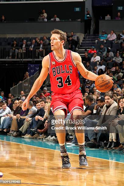Mike Dunleavy of the Chicago Bulls handles the ball during the game against the Charlotte Hornets on February 8, 2016 at Time Warner Cable Arena in...