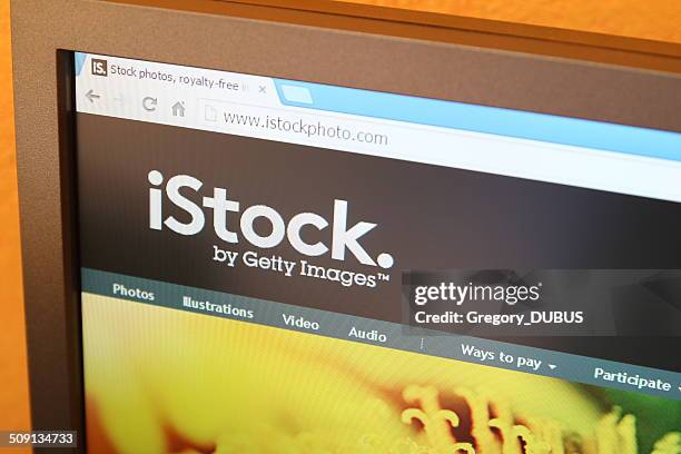 istock website on internet browser - istock images stock pictures, royalty-free photos & images