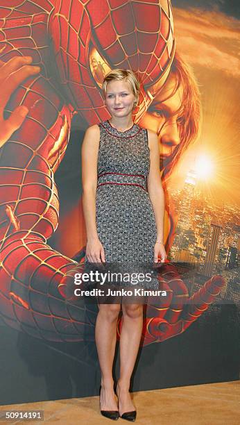 Kirsten Dunst 2004 Photos and Premium High Res Pictures - Getty Images