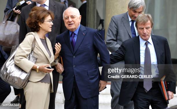French Foreign and European affairs minister Bernard Kouchner , head of the Sidaction organistation Pierre Berge and former Health minister Michele...