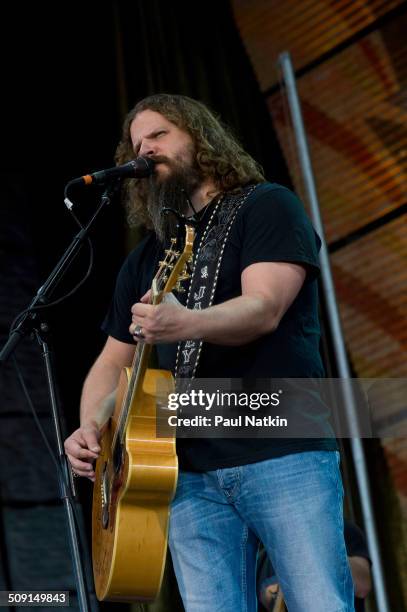 American musician Jamey Johnson performs onstage during the Farm Aid benefit concert at the Verizon Wireless Ampitheater, Maryland Heights, Missouri,...