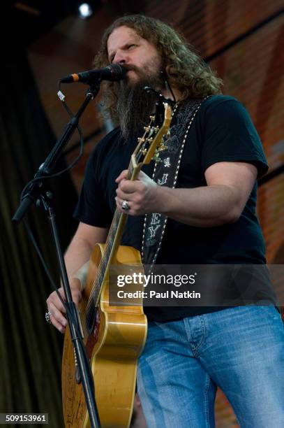 American musician Jamey Johnson performs onstage during the Farm Aid benefit concert at the Verizon Wireless Ampitheater, Maryland Heights, Missouri,...