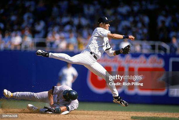 45 Derek Jeter Jump Throw Stock Photos, High-Res Pictures, and Images -  Getty Images