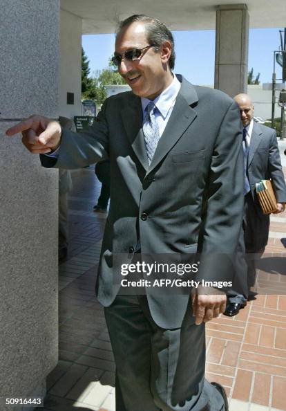 Mark Geragos: The High-Profile Attorney Who Defends the Underdog Mark Geragos: The High-Profile Attorney Who Defends the Underdog