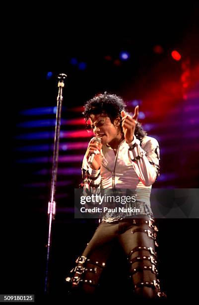 American musician Michael Jackson performs onstage at the Rosemont Horizon during his 'BAD' tour, Rosemont, Illinois, April 19, 1988.