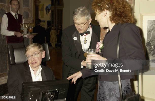 Stephen Hawking and David Hockney attend the Royal Academy Annual Dinner at the Royal Academy Of Arts on June 2, 2004 in London. The event previews...