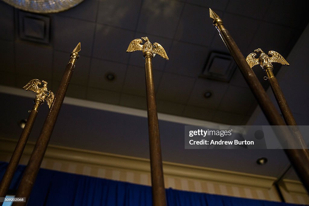 Ohio Governor And GOP Presidential Candidate John Kasich Holds Primary Night Gathering In Concord, New Hampshire