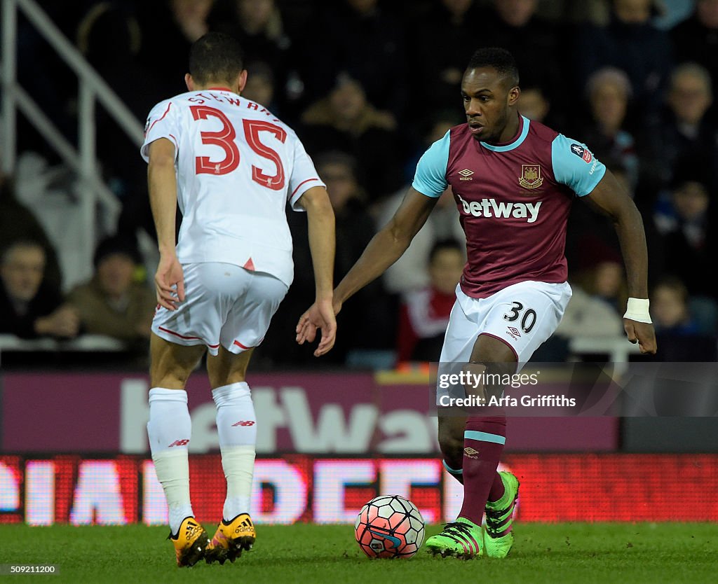 West Ham United v Liverpool - The Emirates FA Cup Fourth Round Replay