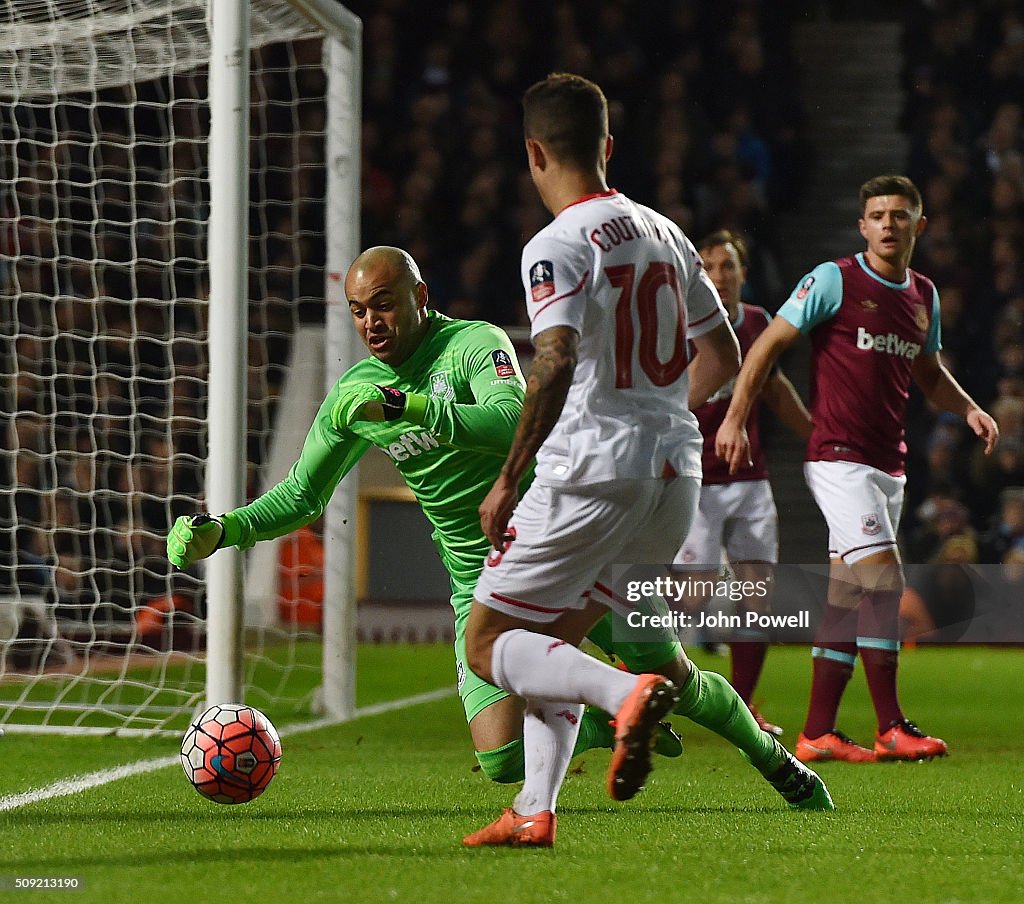 West Ham United v Liverpool - The Emirates FA Cup Fourth Round Replay