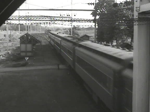 Radroachhd Train Video 1,965 Flashing On Train Stock Videos, Footage, & 4K Video Clips - Getty ...