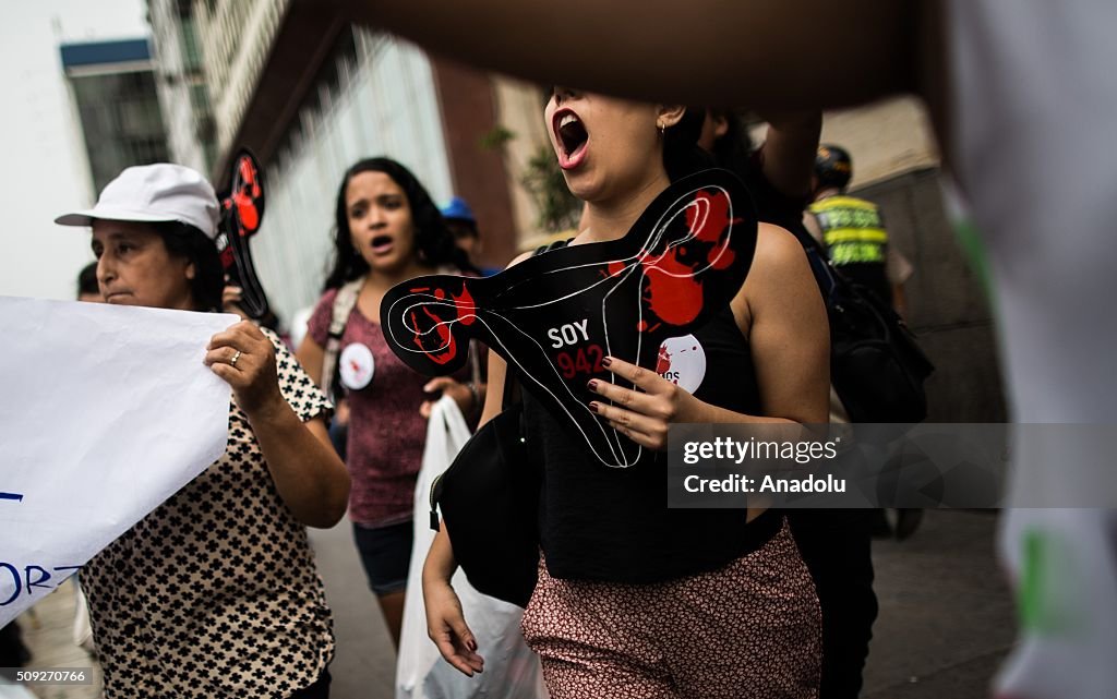 Peruvian Women Protest At Forced Sterilizations