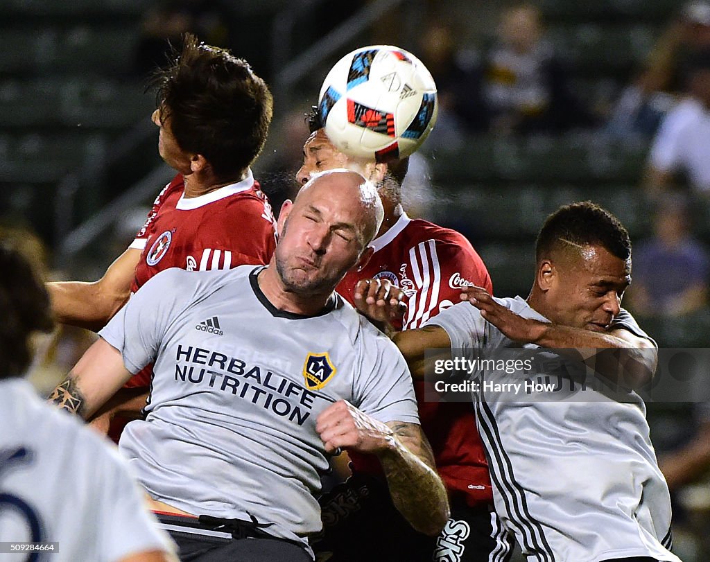 Club Tijuana v Los Angeles Galaxy