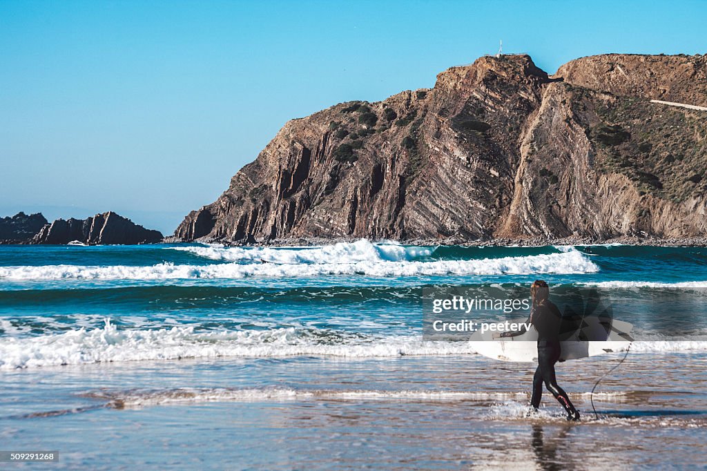 Surfen in Portugal.