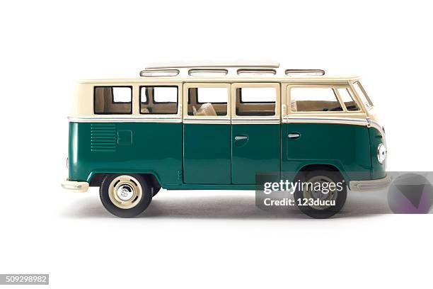 old volkswagen bus - volkswagen 個照片及圖片檔