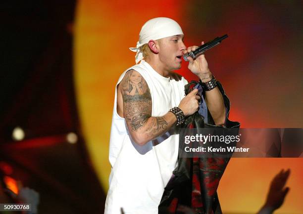M M The Rapper 428 Singer Eminem Stock Photos, High-Res Pictures, and Images - Getty ...