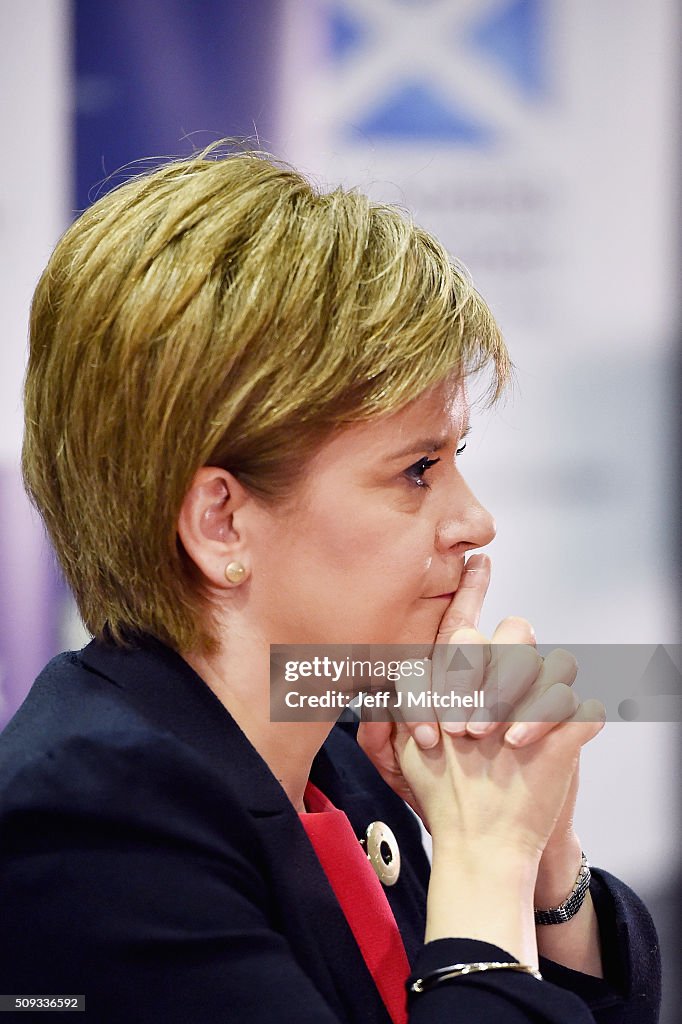 Scotland's First Minister Visits A Nursing College