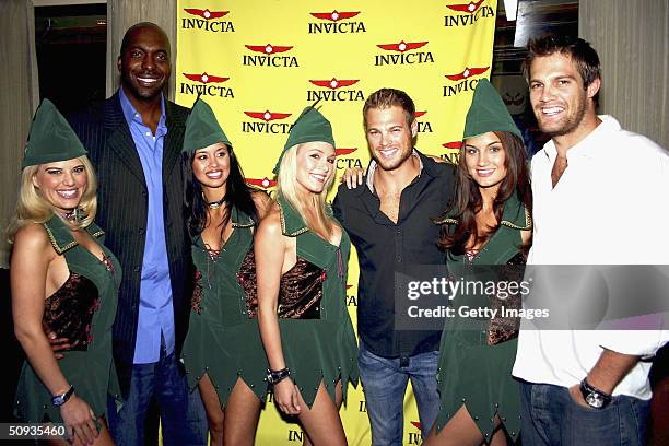 Model Amy Miller, TV sports host John Salley, Rachael Mortensen, Rachelle Leah, George Stults, Andrea Tiede and Geoff Stults pose for a photo, on...
