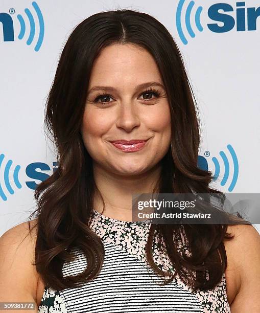 Actress Katie Lowes visits SiriusXM Studios on February 10, 2016 in New York City.