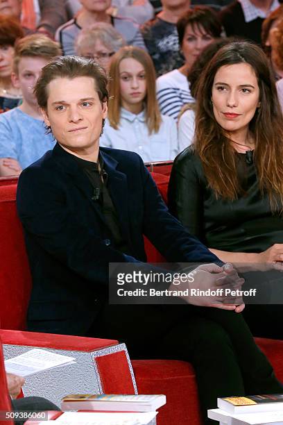 Actors Benabar and Zoe Felix present the Theater Play "Je vous ecoute", performed at Theatre Tristan Bernard, during the 'Vivement Dimanche' French...