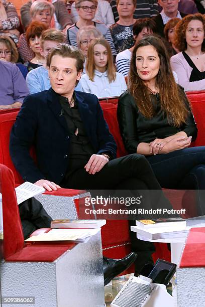 Actors Benabar and Zoe Felix present the Theater Play "Je vous ecoute", performed at Theatre Tristan Bernard, during the 'Vivement Dimanche' French...