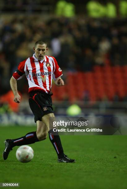 Stephen Wright of Sunderland during the FA Cup Fifth Round match between Sunderland and Birmingham City at The Stadium of Light on February 14, 2004...