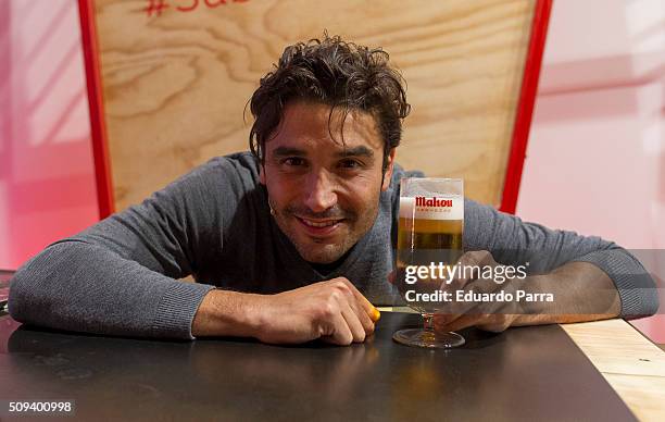 Actor Alex Garcia attends a pint pulling masterclass at La Latina space on February 10, 2016 in Madrid, Spain.