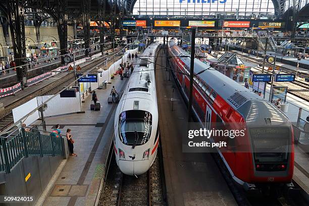 hamburg hauptbahnhof central station - pejft stock pictures, royalty-free photos & images