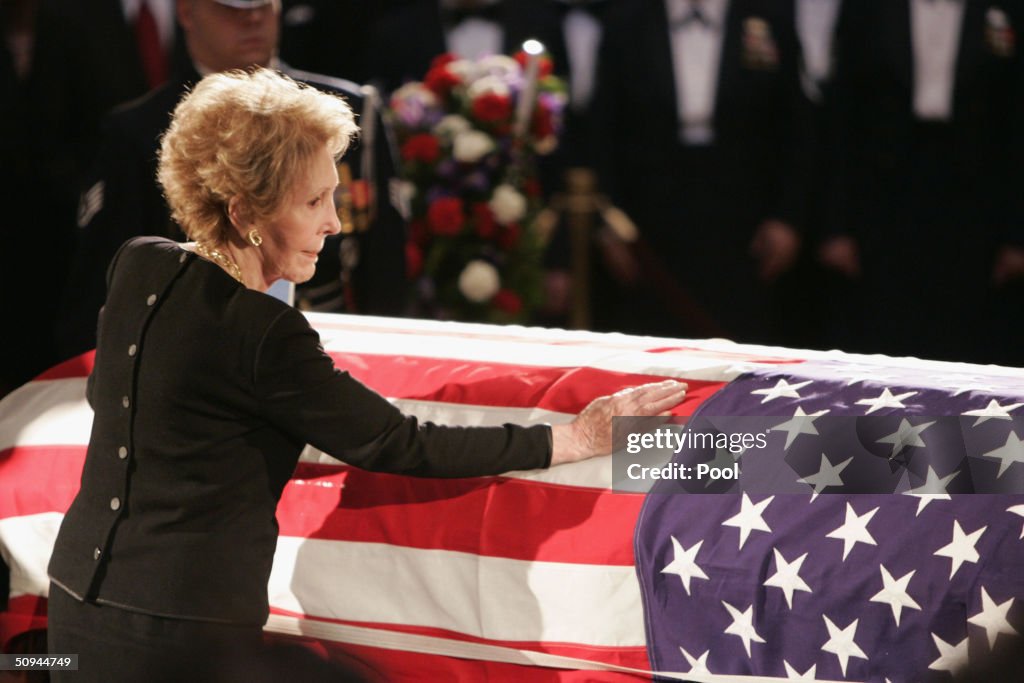 Nancy Reagan Pays Respects To President Reagan At The Capitol