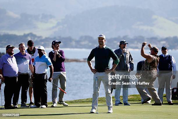 Actor Josh Duhamel reacts to missing a putt on the 18th hole during the 3M Celebrity Challenge prior to the AT&T Pebble Beach National Pro-Am at...