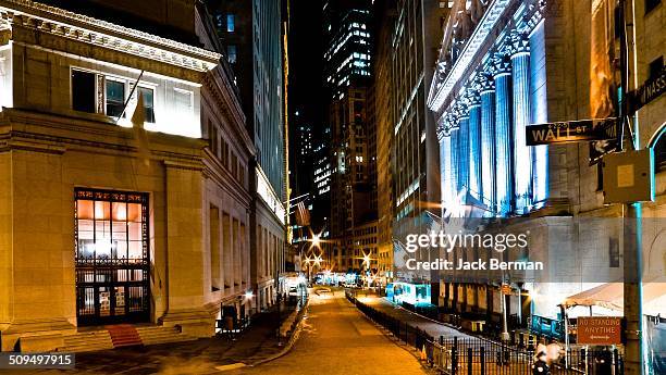 wall street - wall street stock-fotos und bilder